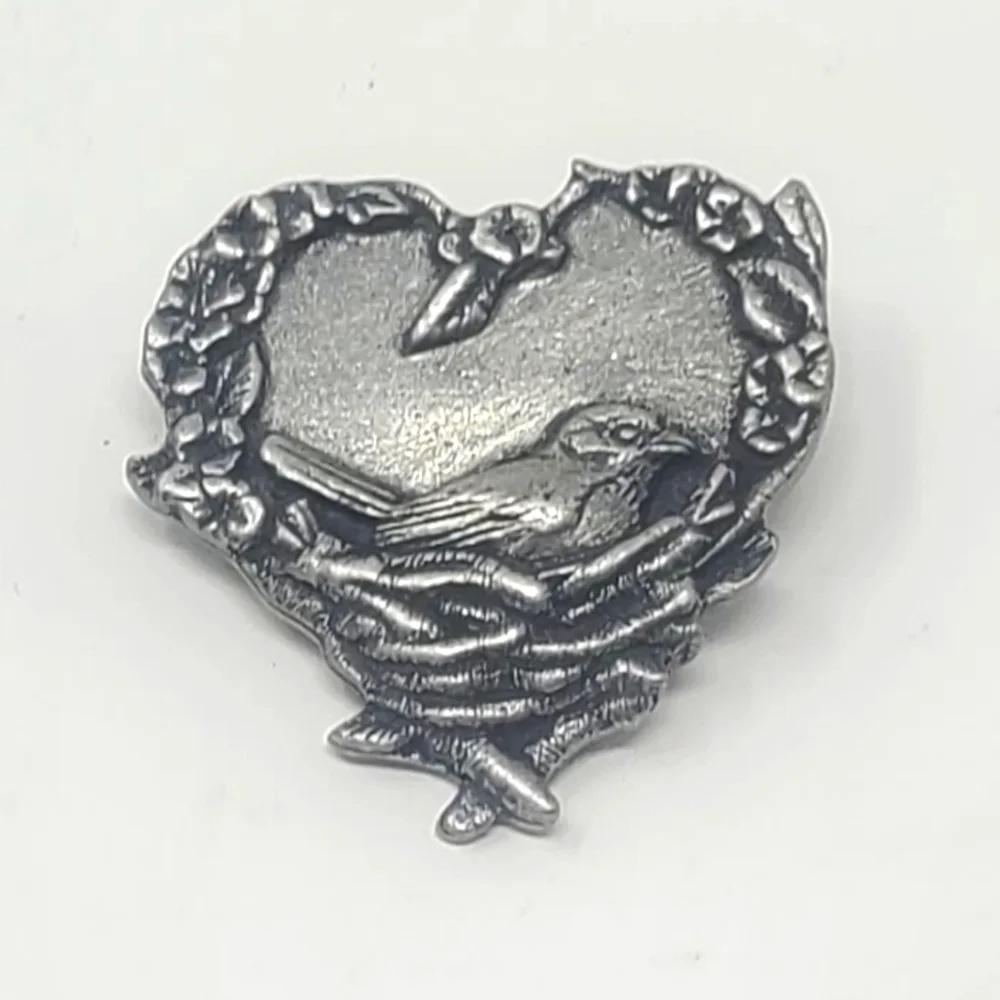 TG signed Birds & Blooms Heart bird nest silver tone‎ 2004 brooch pin romantic